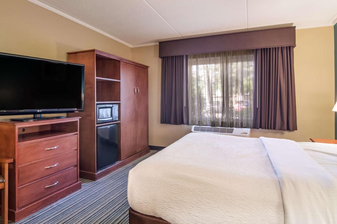 Best Western Plus Traverse City Eksteriør bilde